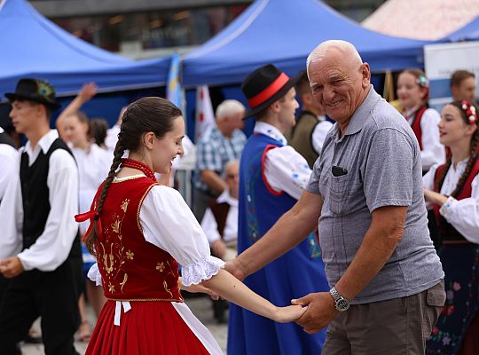 Muzyka Regionów 2023 - Integracja Kultur poprzez Tańce i Muzykę!