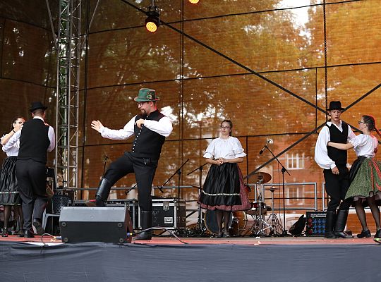 Muzyka Regionów 2023 - Integracja Kultur poprzez Tańce i Muzykę!