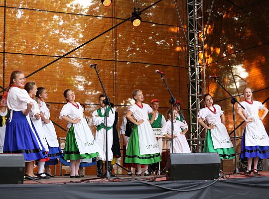 Muzyka Regionów 2023 - Integracja Kultur poprzez Tańce i Muzykę!