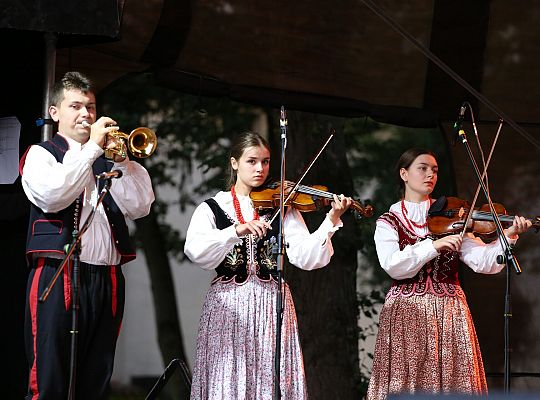 Muzyka Regionów 2023 - Integracja Kultur poprzez Tańce i Muzykę!